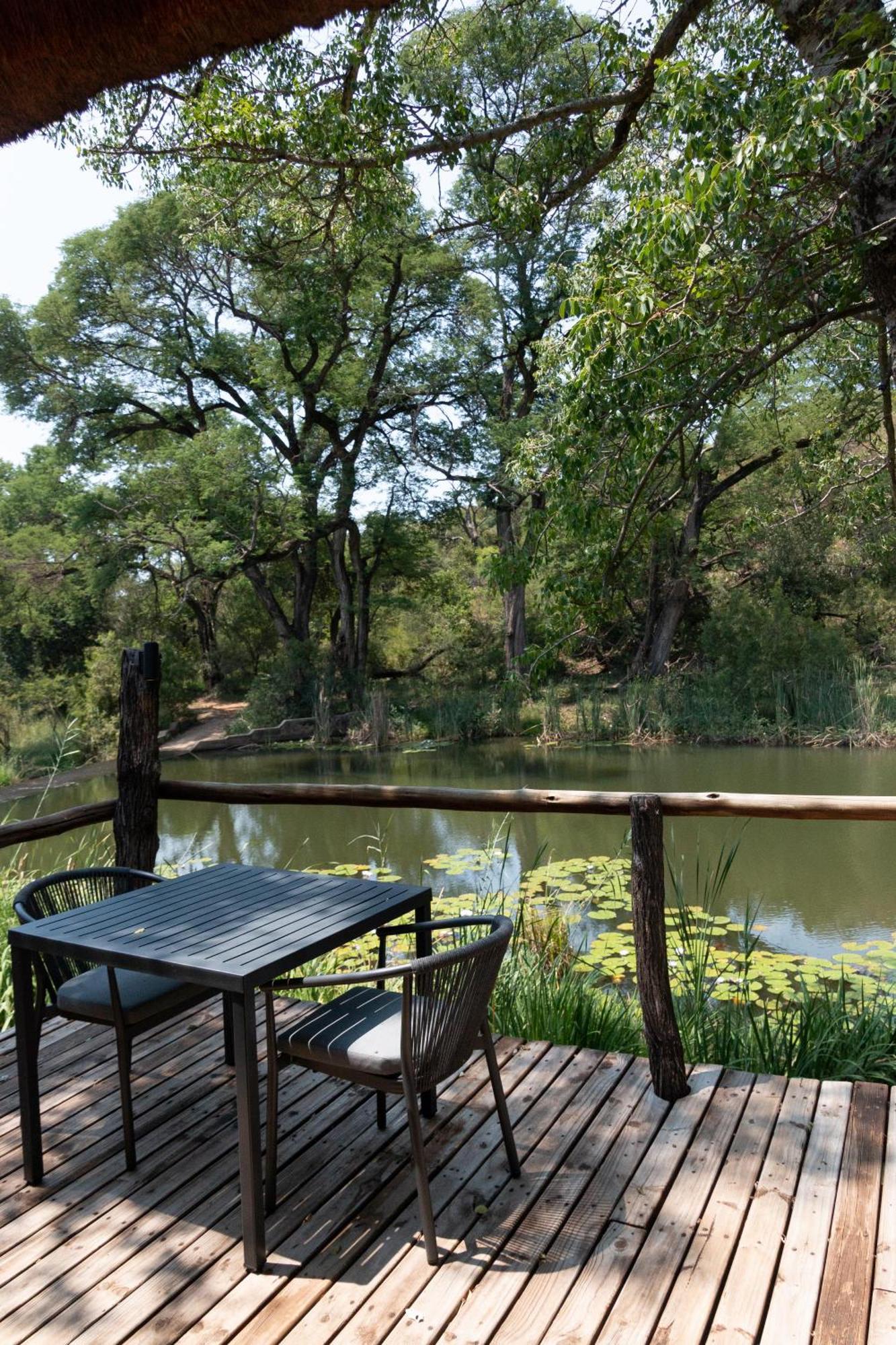 Zenzele River Lodge Rust de Winter Exterior foto