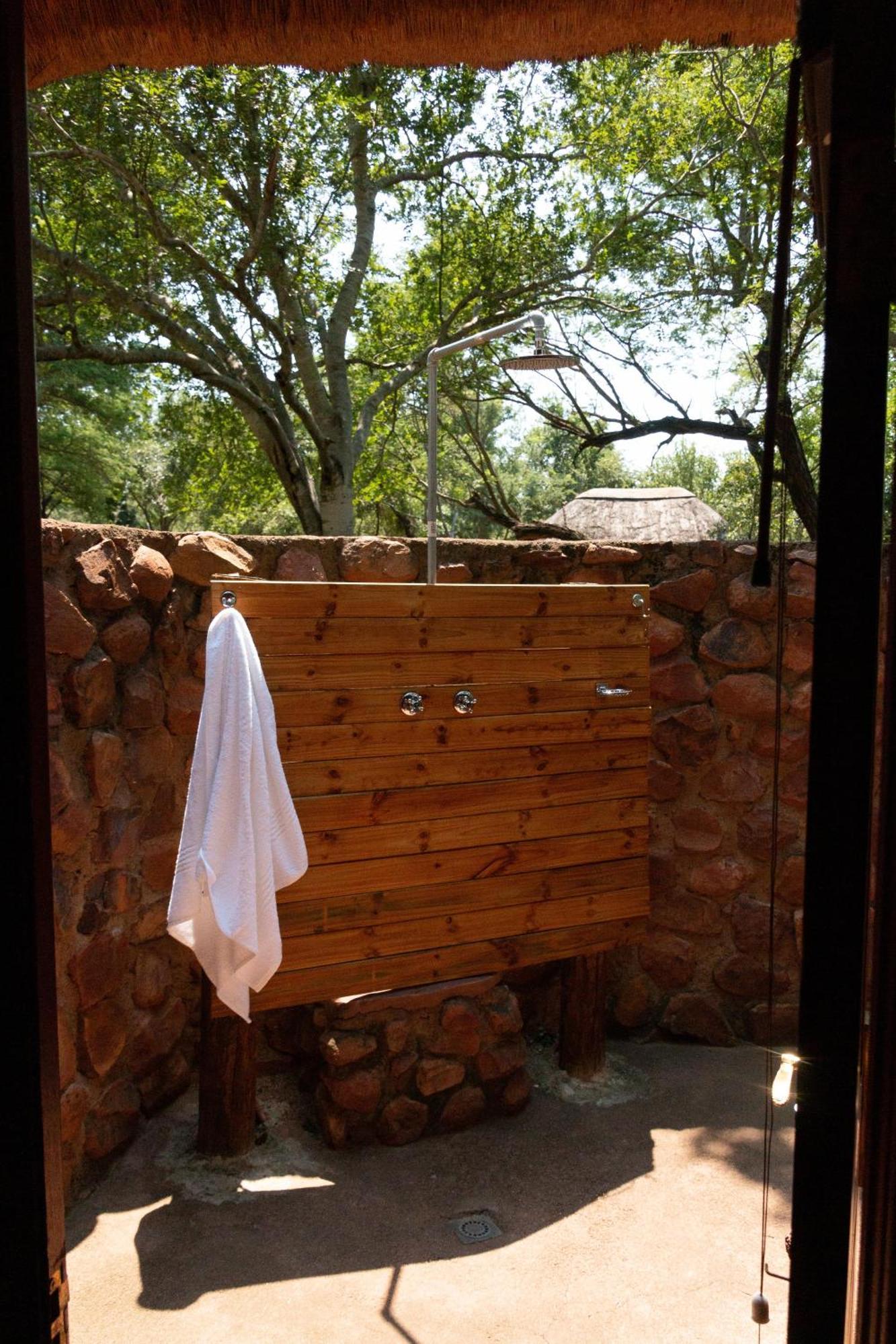 Zenzele River Lodge Rust de Winter Exterior foto