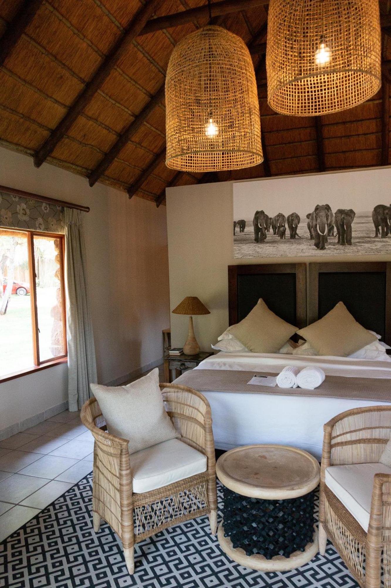 Zenzele River Lodge Rust de Winter Exterior foto